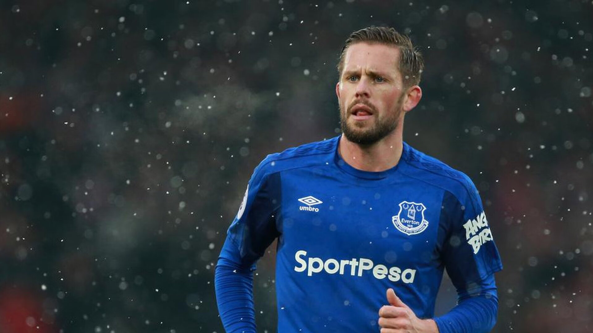 传奇回归：退休巨星跨界成为媒体评论员，传奇归来媒体大礼包